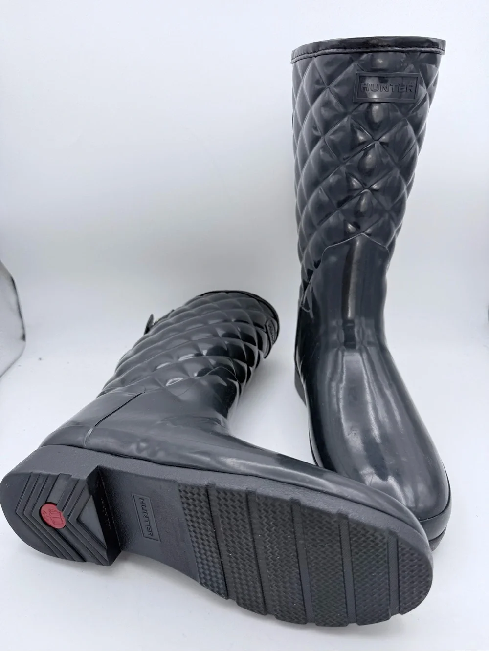 Hunter women’s adjustable, quilted, refined, slim fit short rain boot black SZ 8